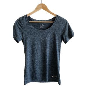 Nike Dri-Fit Workout Shirt Short Sleeve Women’s XS - Gray
